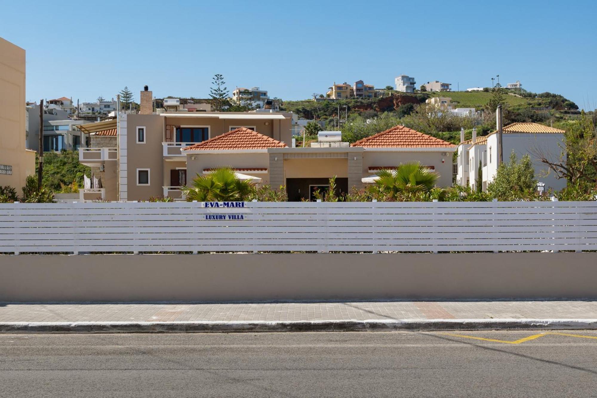 Luxury Villa Eva-Mari With Jacuzzi, 50M From The Beach Σταλός Εξωτερικό φωτογραφία